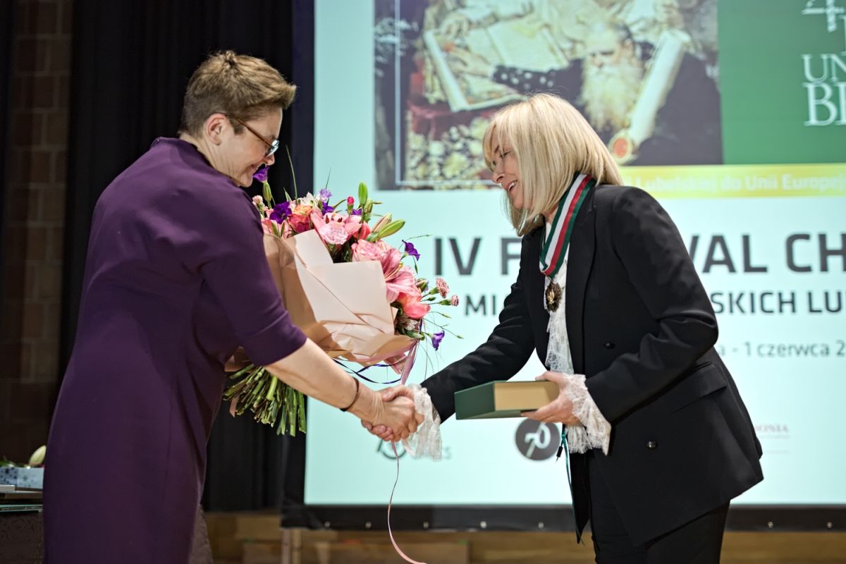 Złoty Medal „Zasłużony Kulturze Gloria Artis” dla prof. Urszuli Bobryk, fot. Bartosz Proll - 2